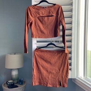 Sexy 2Piece skirt set. Size 1X Color Chestnut 🌰 Brown